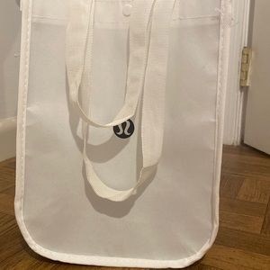 Lululemon tote